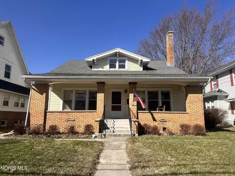 807 N Main St, Bowling Green, OH 43402