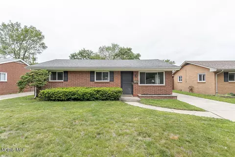 2342 Dellwood Dr, Toledo, OH 43613