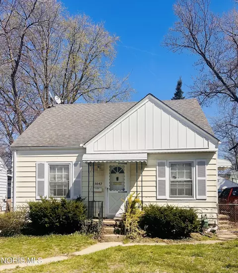3842 Seckinger Dr, Toledo, OH 43613