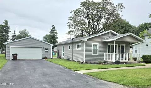 130 North St, Wayne, OH 43466