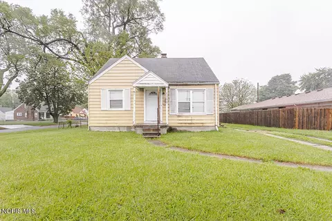 1318 E Manhattan Blvd, Toledo, OH 43608