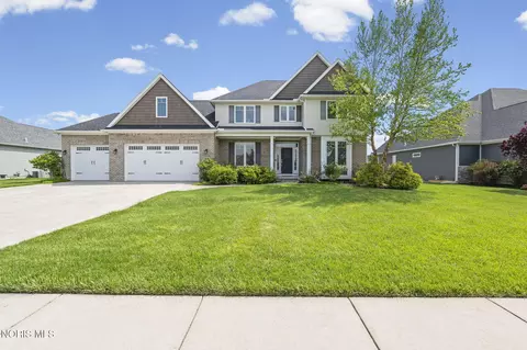 9599 Newbury Ln, Whitehouse, OH 43571