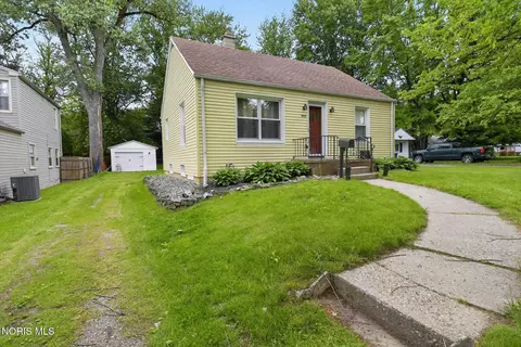 1652 Atwood Rd, Toledo, OH 43615
