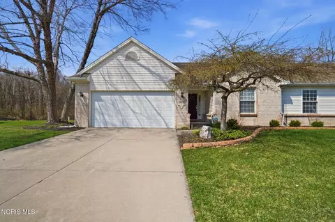 817 Wind Breeze Dr, Toledo, OH 43615