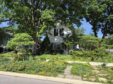 435 S Church St, Bowling Green, OH 43402