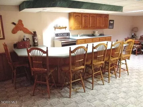 Kitchen - 113 Willow Run Dr, Ottawa, OH 45875 photo 4 of 4