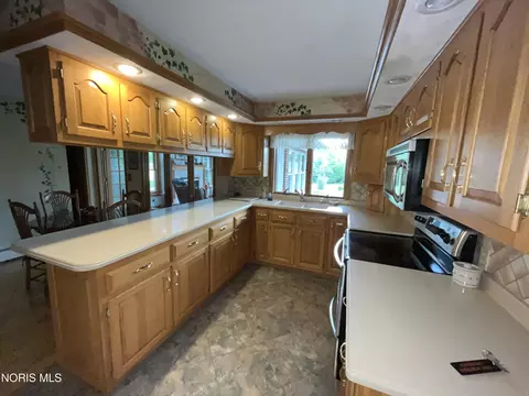 Kitchen - 113 Willow Run Dr, Ottawa, OH 45875 photo 1 of 4