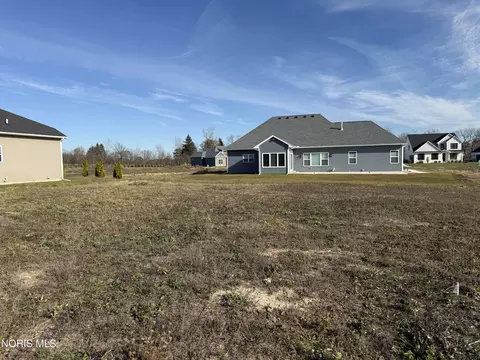 5557 Waterville Monclova, Monclova, OH 43542