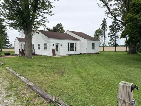 16537 Wapakoneta Rd, Grand Rapids, OH 43522