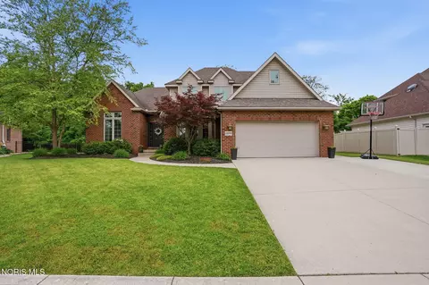15590 Brookfield Hts, Findlay, OH 45840