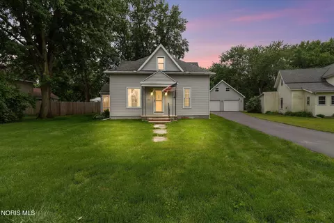 227 W Main St, Wayne, OH 43466