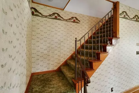 Entry Way - 227 W Main St, Wayne, OH 43466 photo 2 of 4