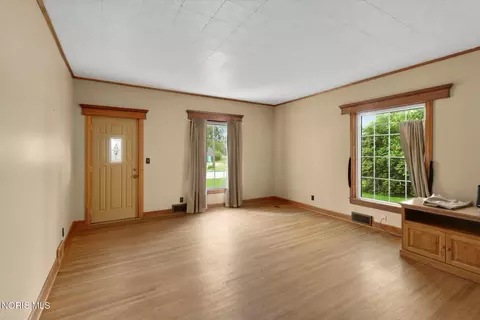 Living - 227 W Main St, Wayne, OH 43466 photo 2 of 4