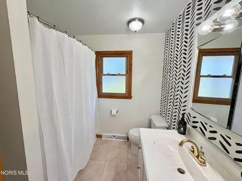 Bath - 107 Johnson Ave, Stryker, OH 43557 photo 2 of 6
