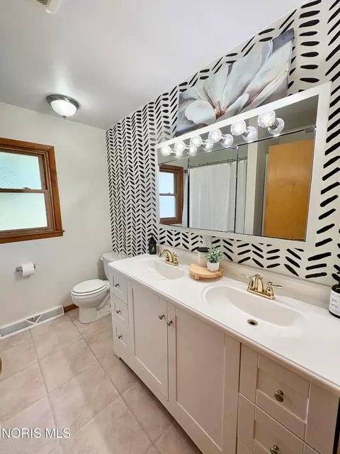 Bath - 107 Johnson Ave, Stryker, OH 43557 photo 1 of 6