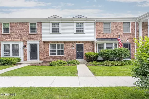 6727 Garden Rd, Maumee, OH 43537