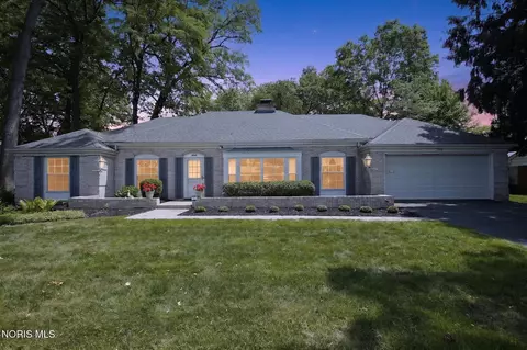 3860 Surrey Rd, Toledo, OH 43615