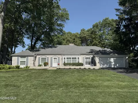 3860 Surrey Rd, Toledo, OH 43615