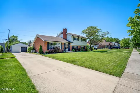 3609 Beverly Dr, Toledo, OH 43614