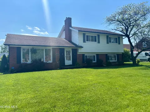 3609 Beverly Dr, Toledo, OH 43614