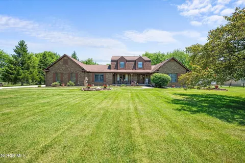 1453 S Wynn Rd, Oregon, OH 43616