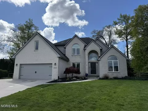 2509 Spruce Loop Rd, Sylvania, OH 43560