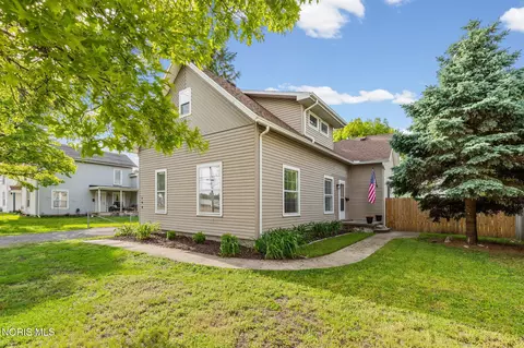 108 Chestnut St, Swanton, OH 43558