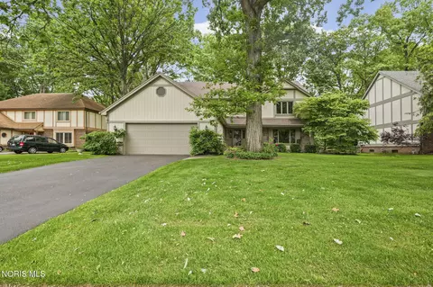2736 Joelle Dr, Toledo, OH 43617