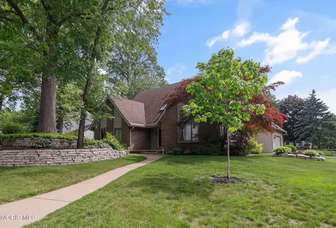 6838 Oakshade Rd, Sylvania, OH 43560