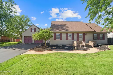914 W Melrose Ave, Findlay, OH 45840