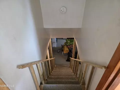 Entry Way - 245 Enos Dr, Oregon, OH 43616 photo 2 of 2