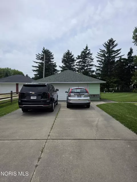 Other - 245 Enos Dr, Oregon, OH 43616 photo 4 of 14