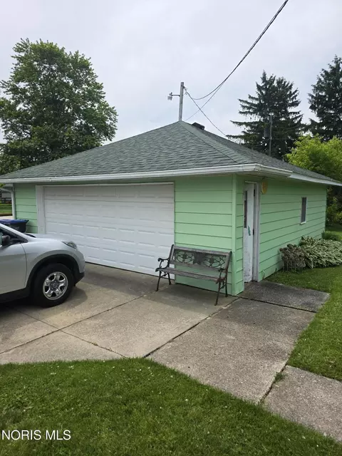 Other - 245 Enos Dr, Oregon, OH 43616 photo 5 of 14