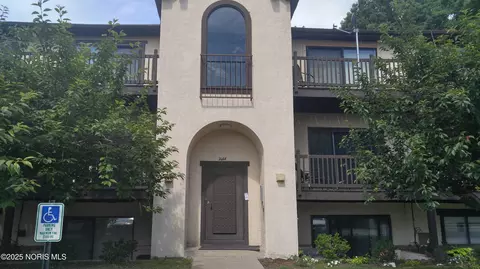 1668 Brownstone Blvd #613, Toledo, OH 43614