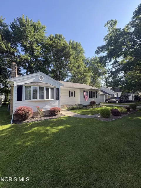 134 W Lincoln St, Wauseon, OH 43567