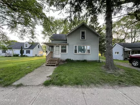 713 East St, Liberty Center, OH 43532