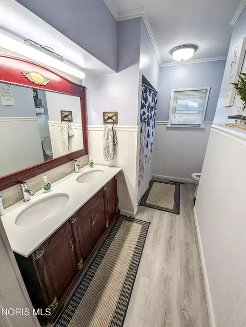 Bath - 5681 W Tiffin St, Bascom, OH 44809 photo 1 of 2