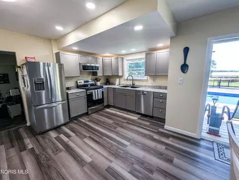 Kitchen - 5681 W Tiffin St, Bascom, OH 44809 photo 4 of 4