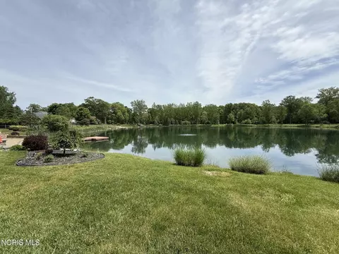 8511 Angola Rd, Holland, OH 43528