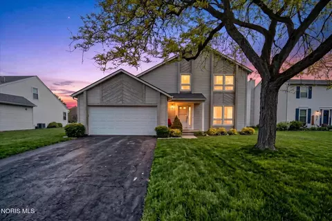 9682 Millcroft Rd, Perrysburg, OH 43551