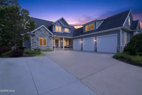 3111 Alex Ct, Maumee, OH 43537