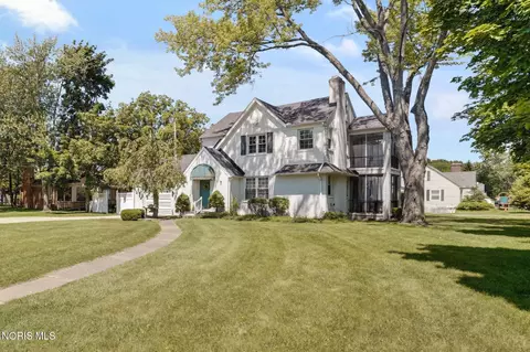 2627 River Rd, Maumee, OH 43537