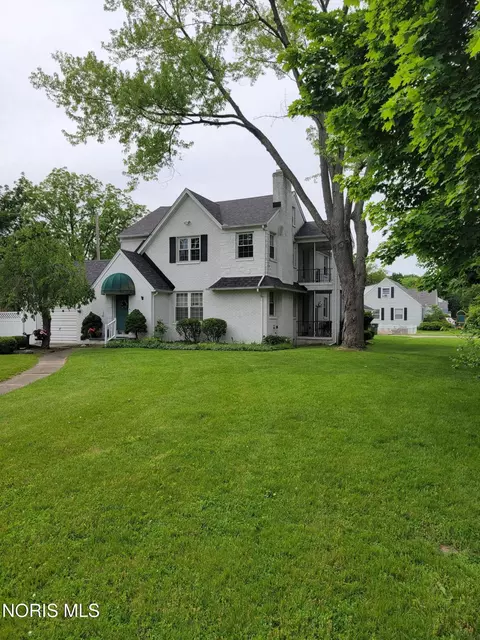 2627 River Rd, Maumee, OH 43537