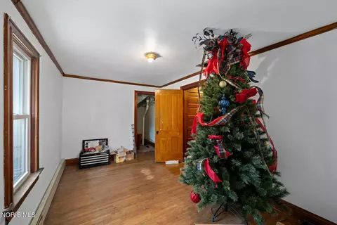 Entry Way - 224 Kennedy Dr, Lyons, OH 43533 photo 2 of 2