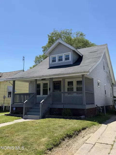 4405 Fairview Dr, Toledo, OH 43612
