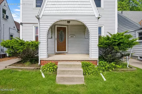 4413 Fairview Dr, Toledo, OH 43612