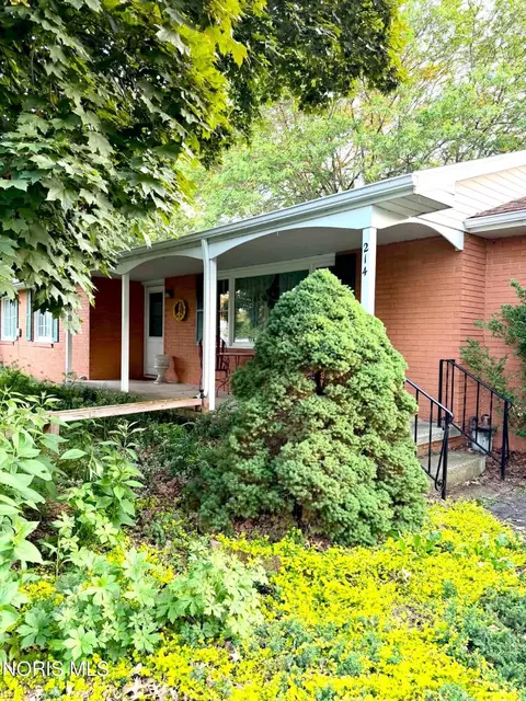 214 Sunset Dr, Arlington, OH 45814