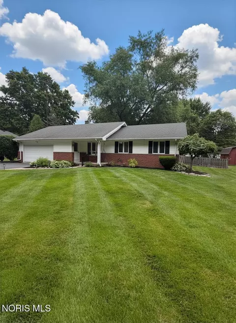 6011 Cemetery Rd, Whitehouse, OH 43571