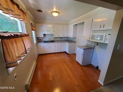 Kitchen - 459 S Hazel St, Upper Sandusky, OH 43351 photo 1 of 2