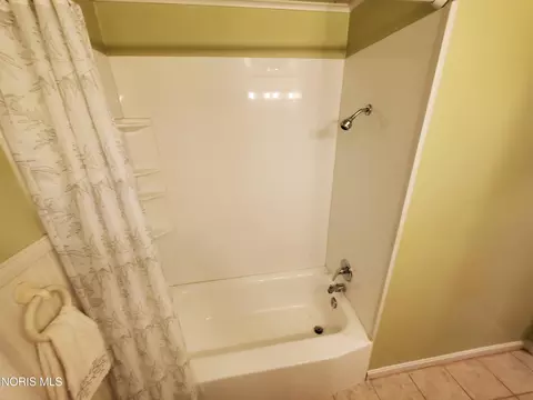 Bath - 459 S Hazel St, Upper Sandusky, OH 43351 photo 2 of 4